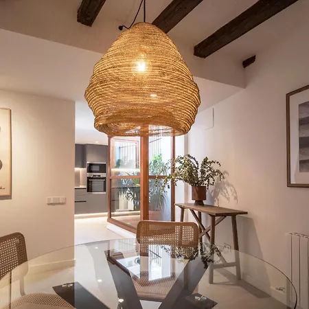 Caterina Laietana Apartman *
